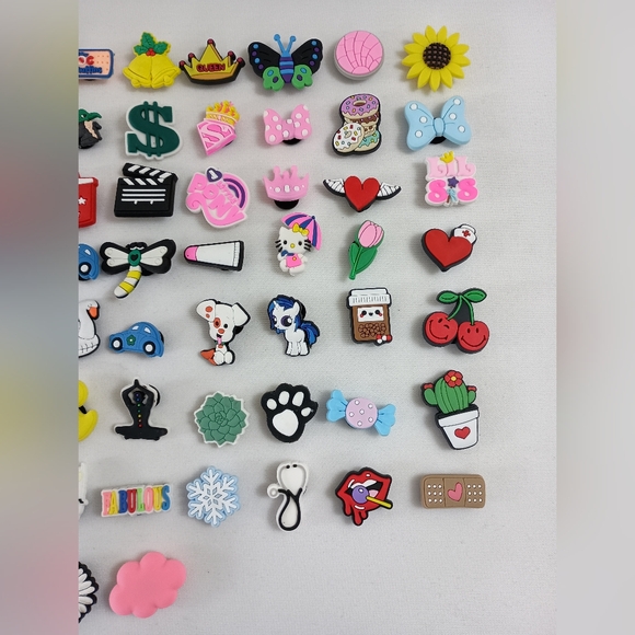 73 PC Lot of Croc Charms - Picture 4 of 7